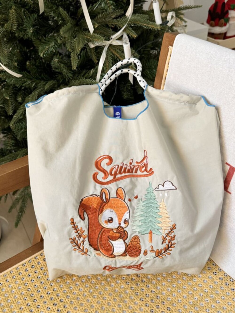 Ballguan Cute And Portable Nylon Bag In Squirrel Style
